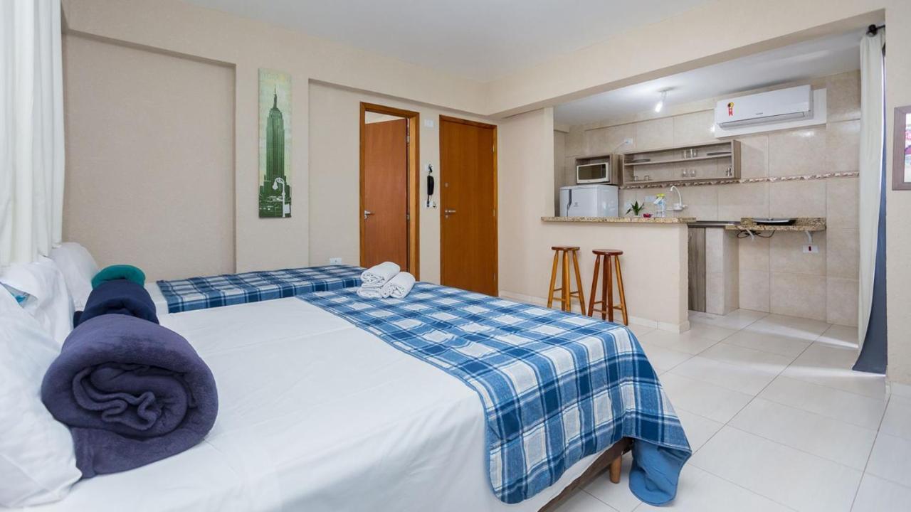 Estudios Confortaveis Com Precos Acessiveis Totalmente Mobiliados Curitiba Bagian luar foto