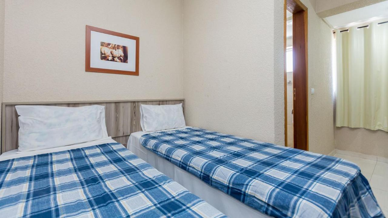 Estudios Confortaveis Com Precos Acessiveis Totalmente Mobiliados Curitiba Bagian luar foto