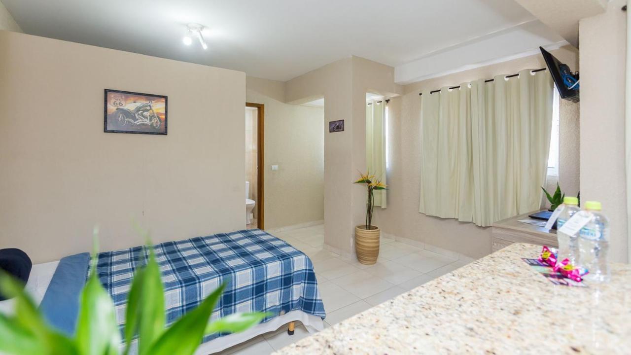 Estudios Confortaveis Com Precos Acessiveis Totalmente Mobiliados Curitiba Bagian luar foto