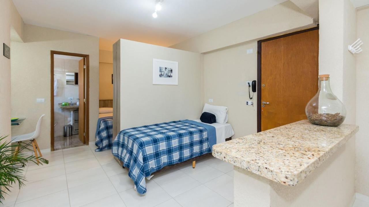 Estudios Confortaveis Com Precos Acessiveis Totalmente Mobiliados Curitiba Bagian luar foto