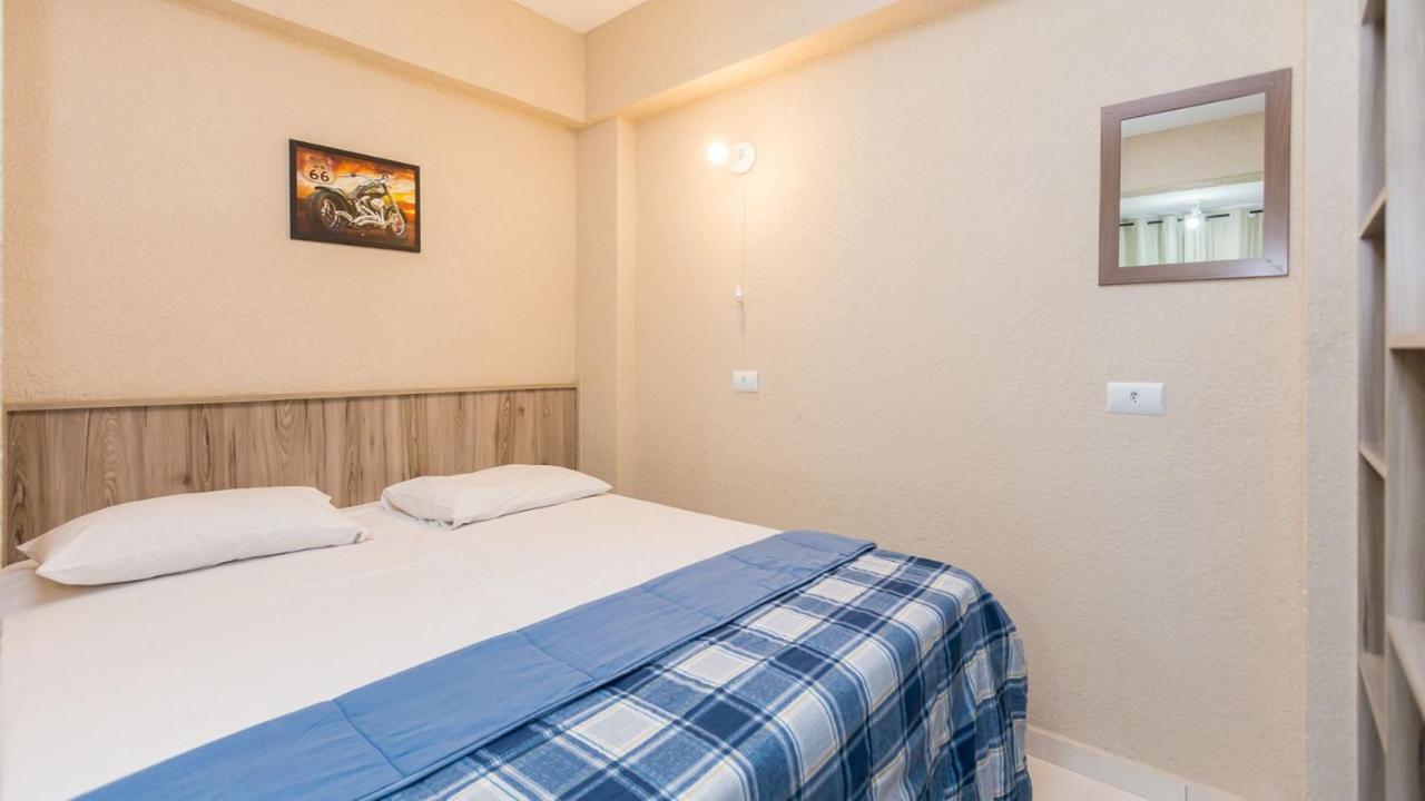 Estudios Confortaveis Com Precos Acessiveis Totalmente Mobiliados Curitiba Bagian luar foto