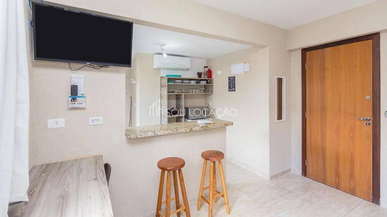 Estudios Confortaveis Com Precos Acessiveis Totalmente Mobiliados Curitiba Bagian luar foto